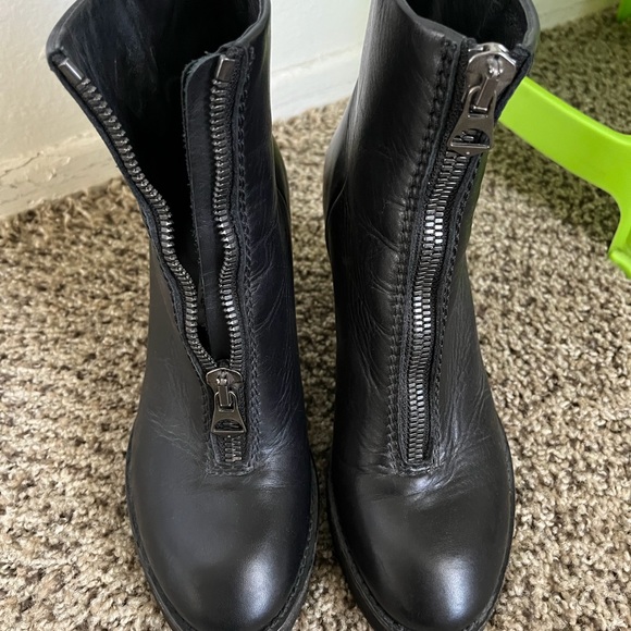 Acne Studios ‘Elise’ Ankle Boots - Picture 8 of 16